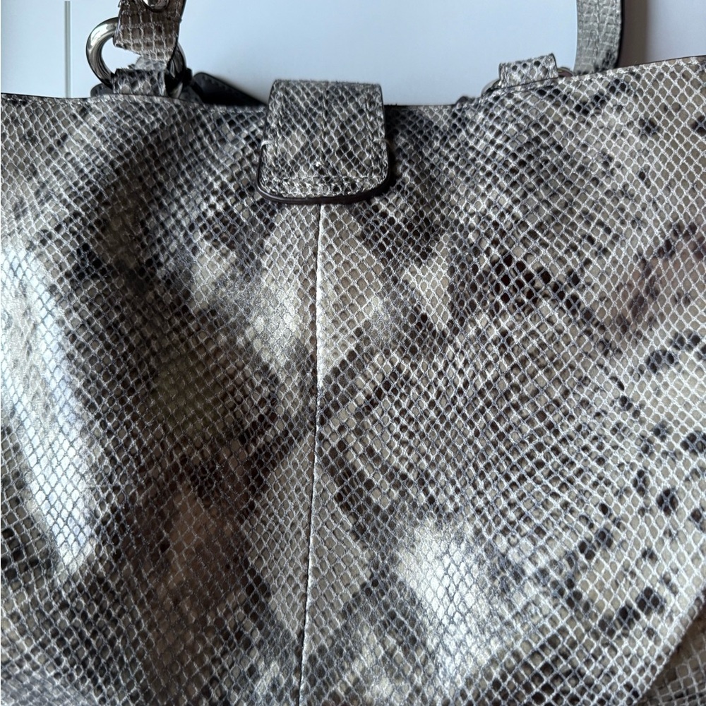 Coach Vintage Python Embossed Leather Carryall To… - image 7